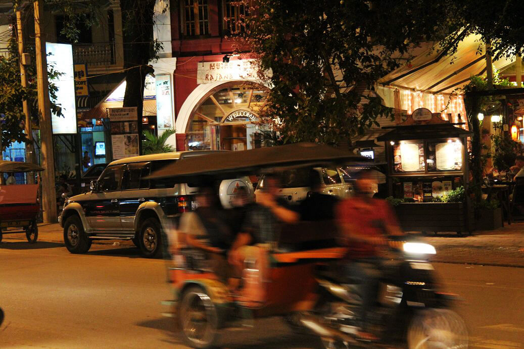 Auf der Sivatha Road in Siem Reap