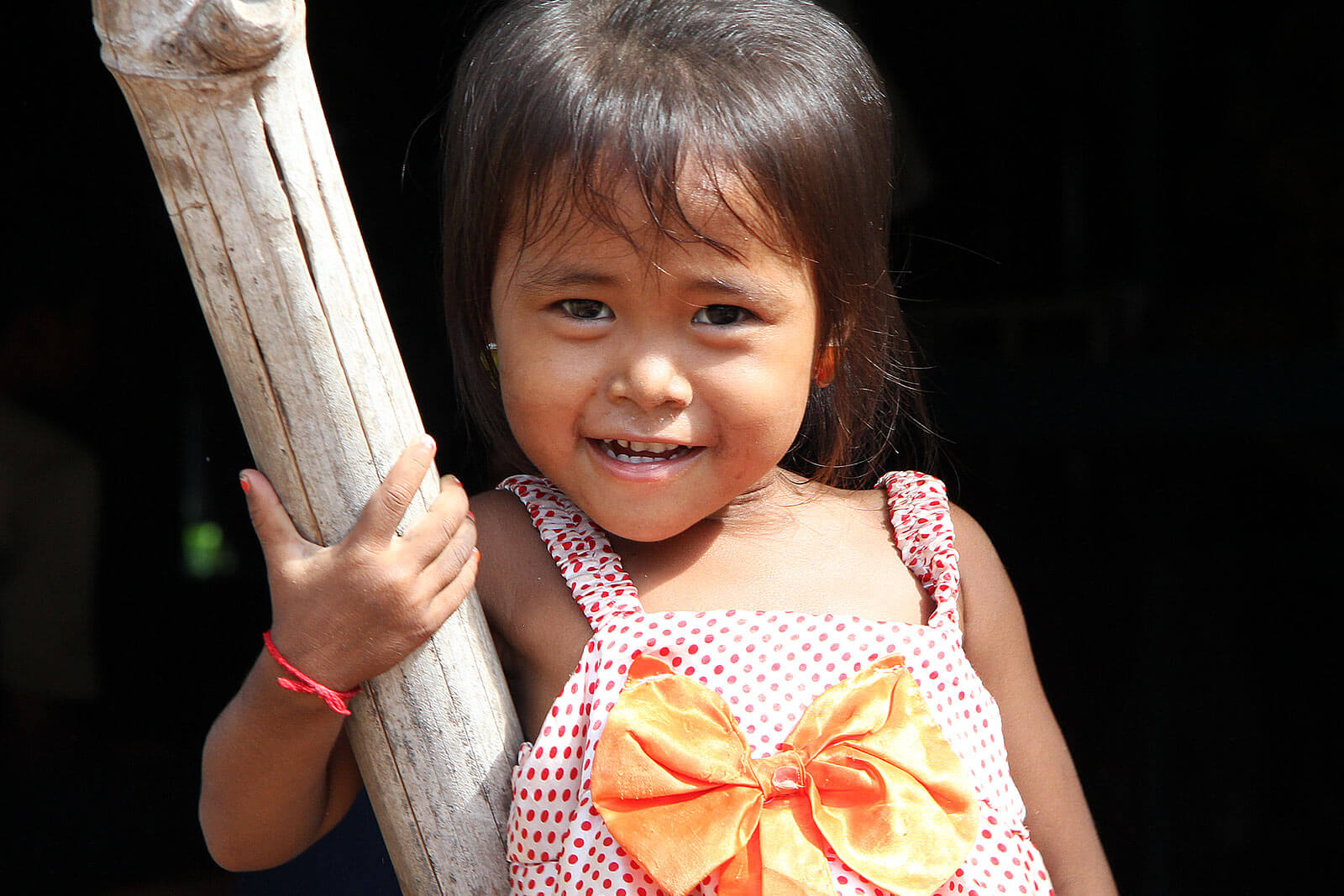 smile-cambodia-child-angkor