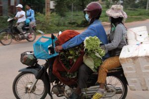 Transport of goods on motorbikes in Cambodia - Motorräder in Kambodscha