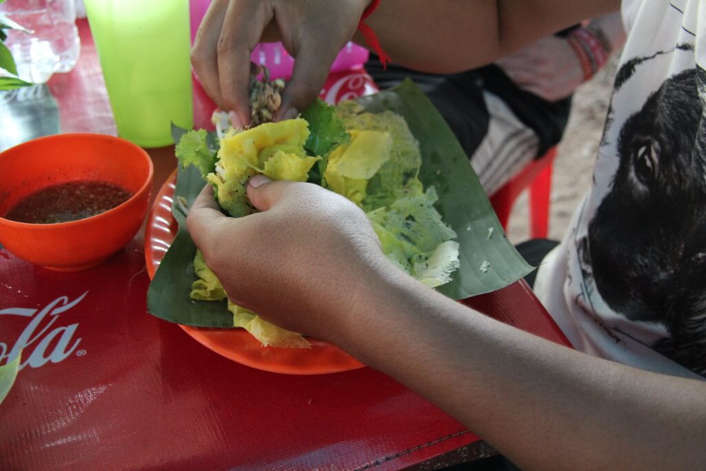 How to eat pancakes in Cambodia