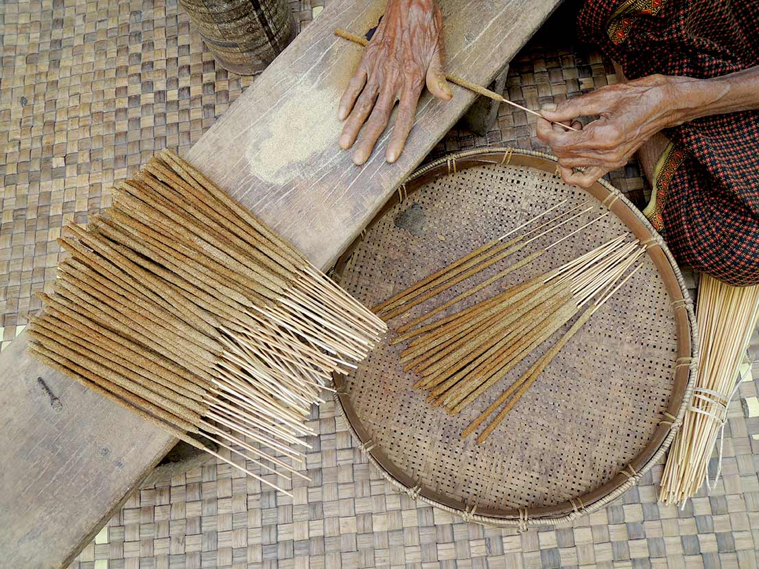 Hand-rolled Incense