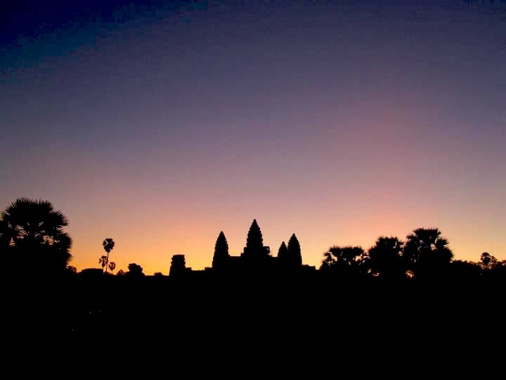 Impressionen: Sonnenaufgang bei Angkor Wat