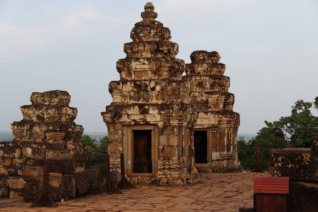 Blick der Tempel zur Morgensonne hin