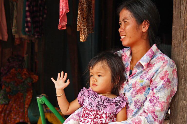 Die traditionelle Geburt eines Kindes in Kambodscha