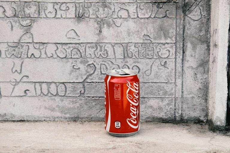 Cola-Dose am Phnom Krom