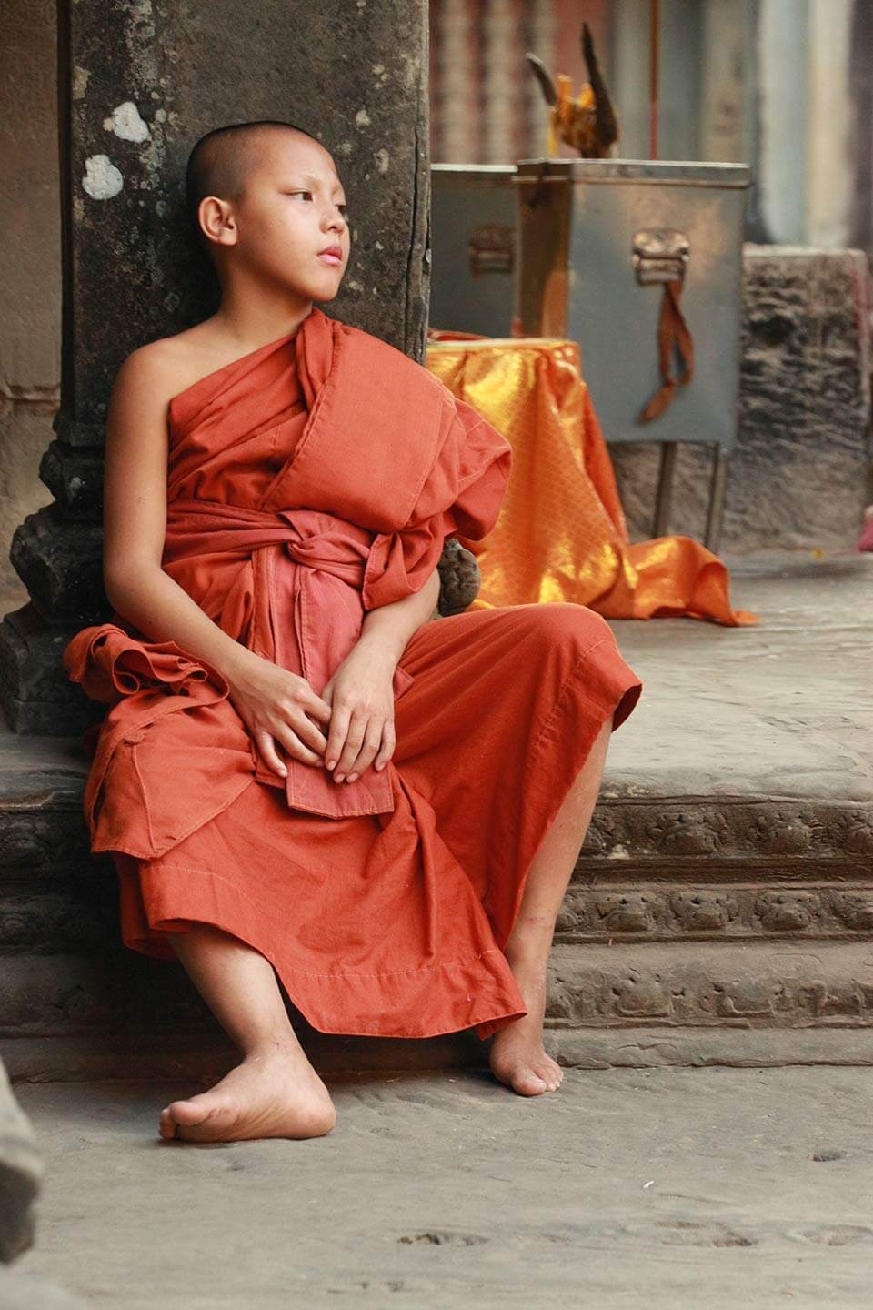 Sinnierender Mönche im Angkor Wat | Travelcats