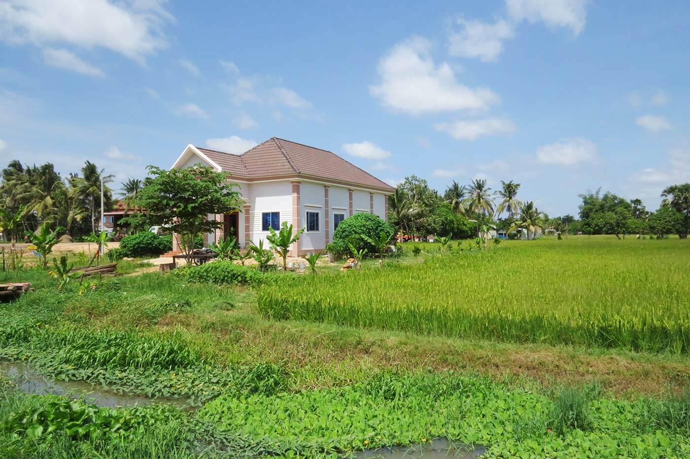 Haus auf den Feldern in der Nähe von Siem Reap