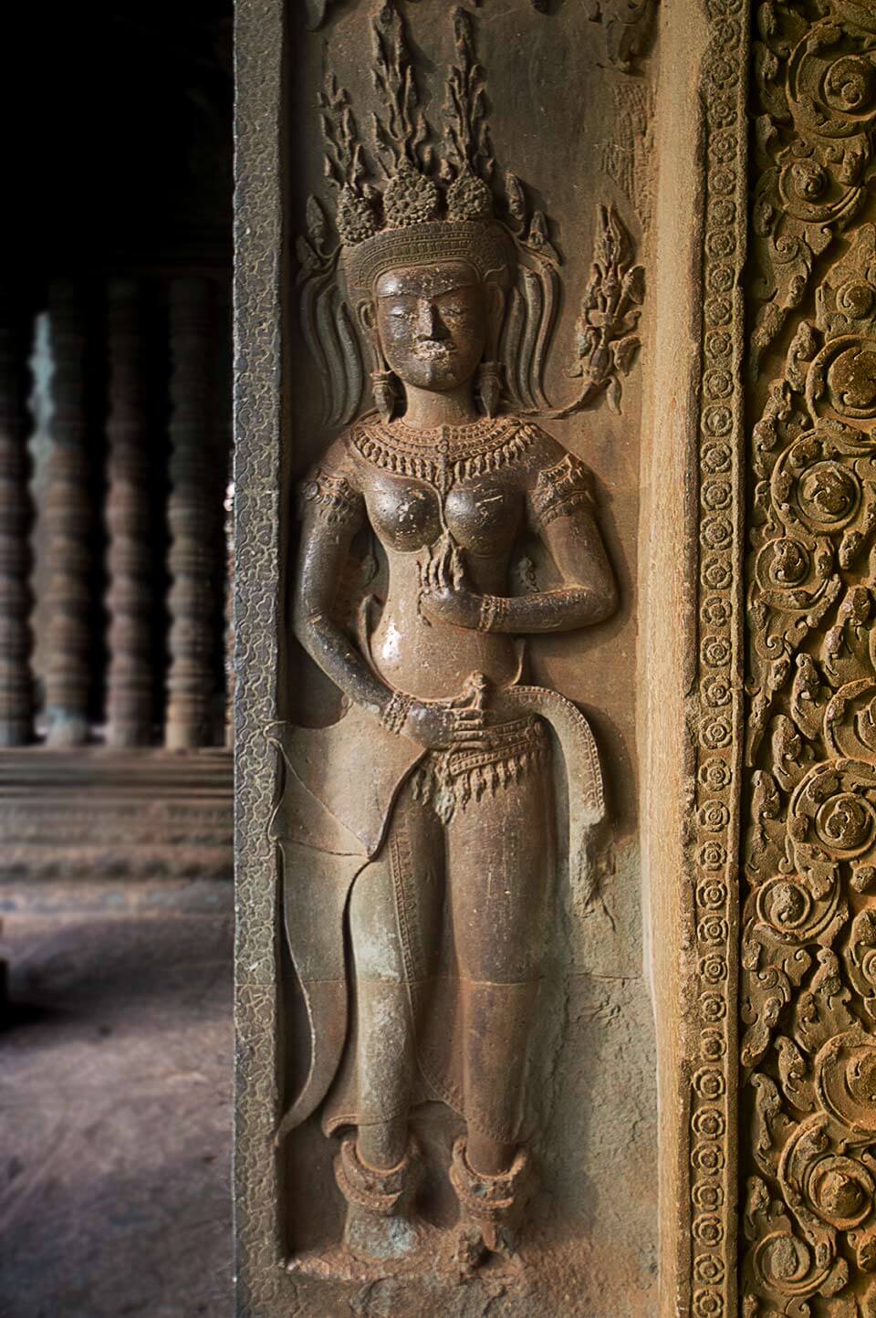 Angkor Wat - Devata, Eckgalerie