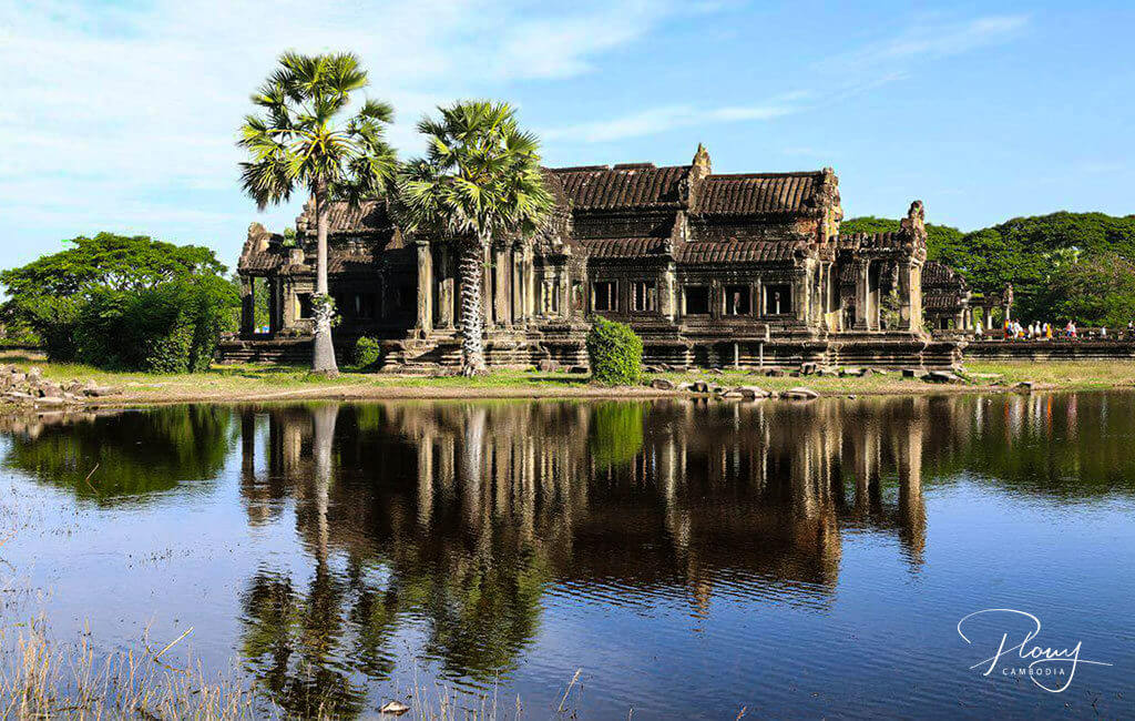 Angkor Wat Architektur - Bibliothek am Wasserbecken