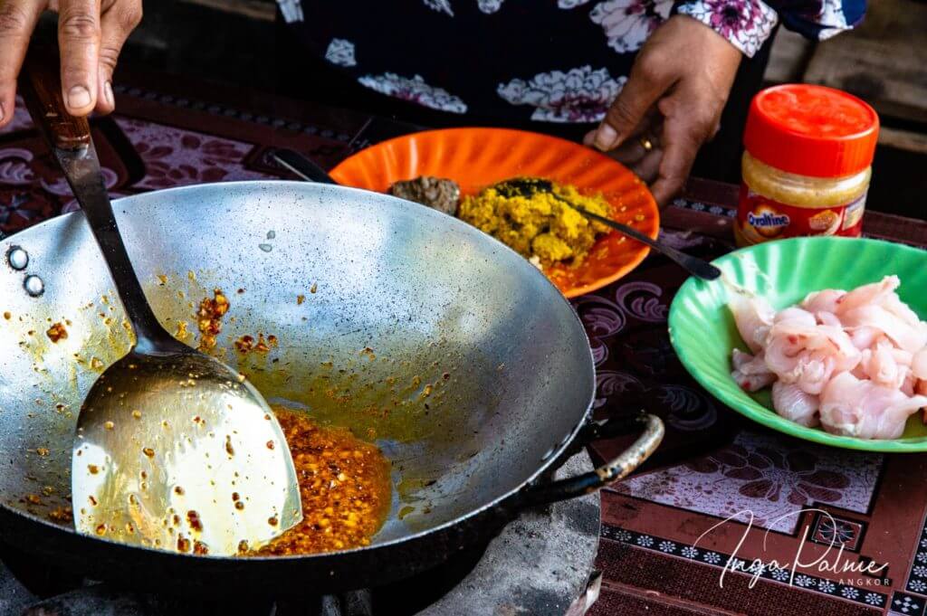 dine with locals cambodia 56