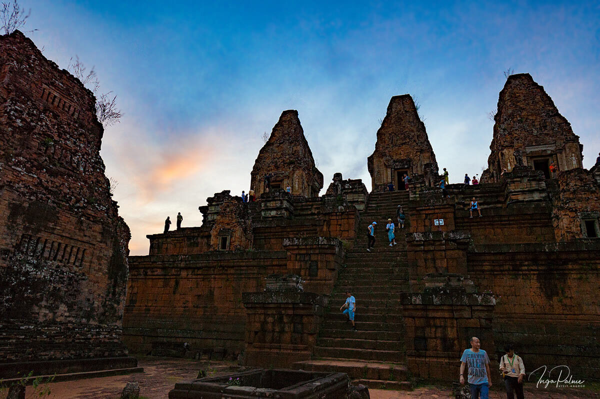 Pre Rup - erbaut von König Jayavarman VI. - Angkor Tempel im Sonnenuntergang