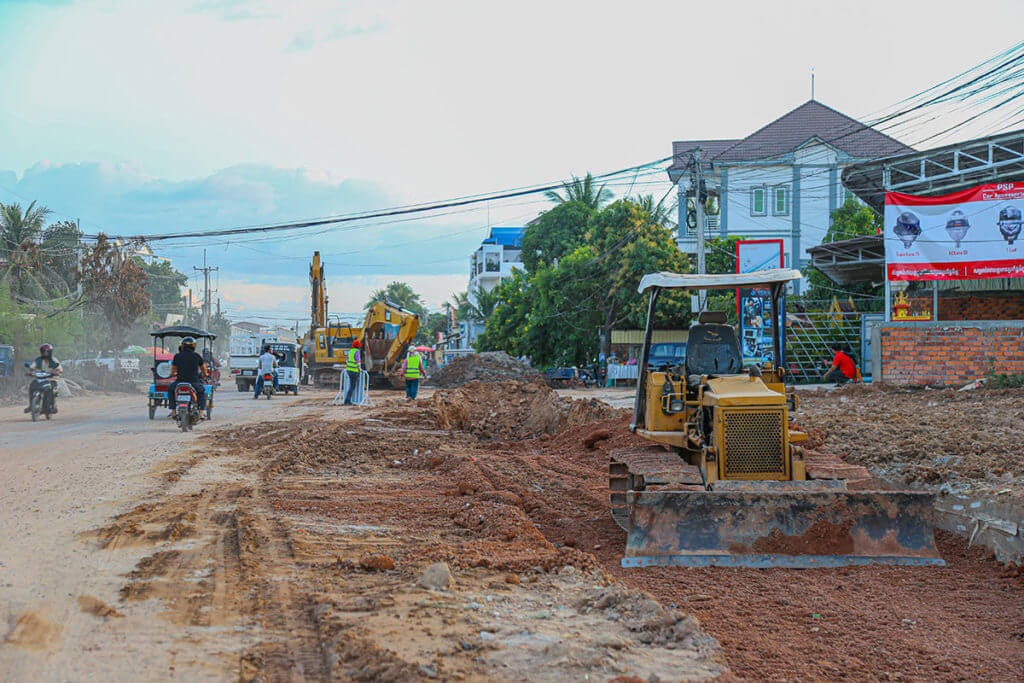 strassenbau siem reap copyright sok kakada 3