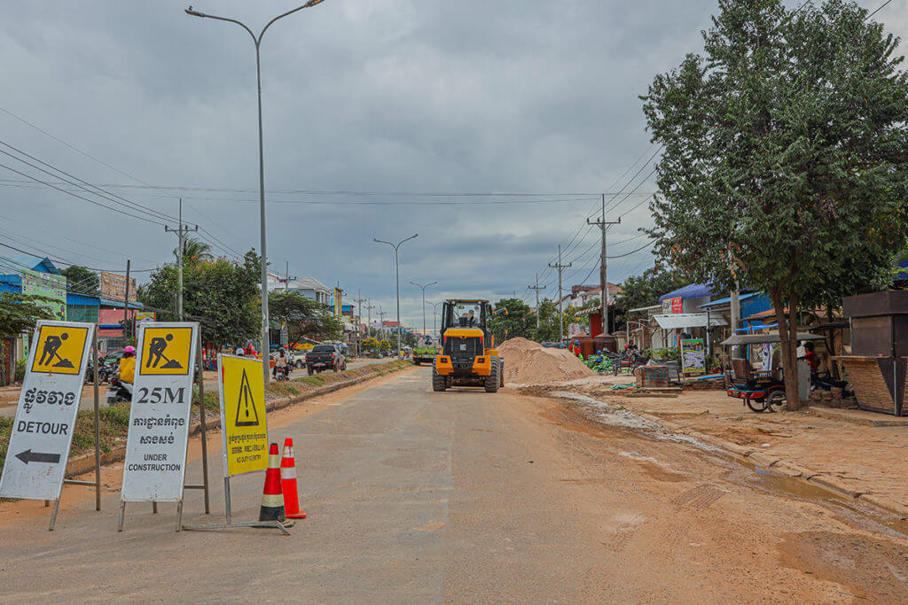 strassenbau siem reap copyright sok kakada 5