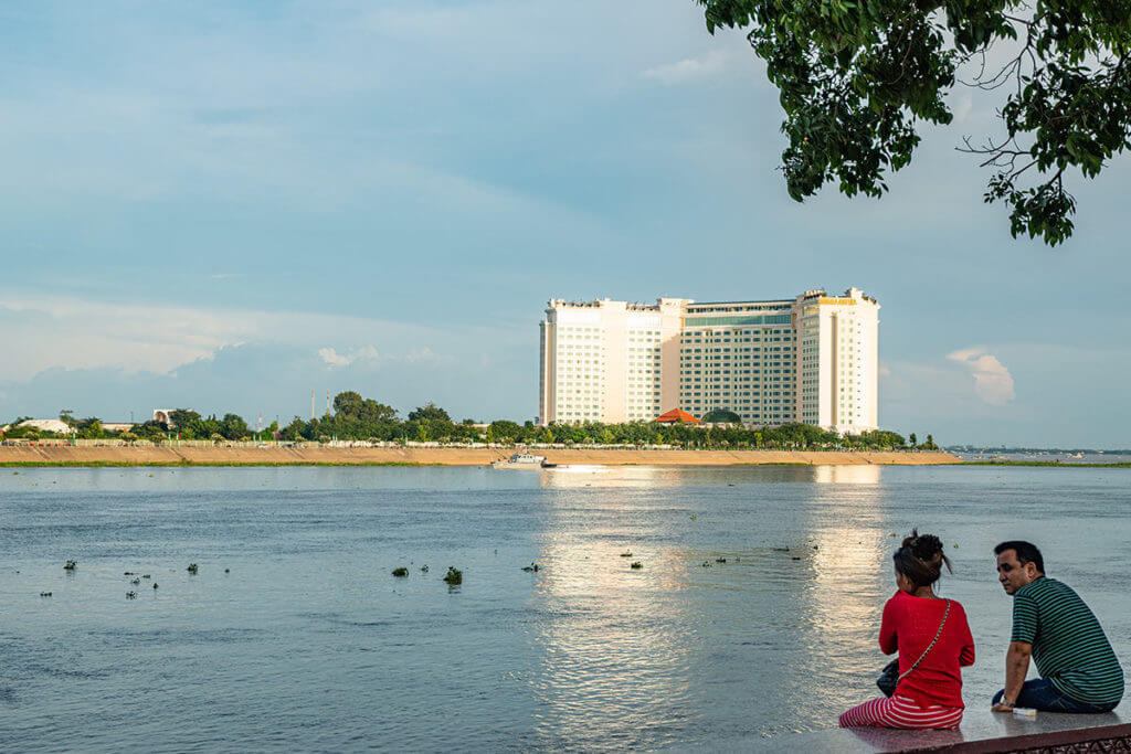 Blick auf das Sokha Hotel in Phnom Penh