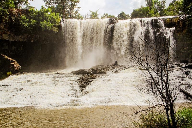 Wasserfall in Mondulkiri, Provinz in Kambodscha