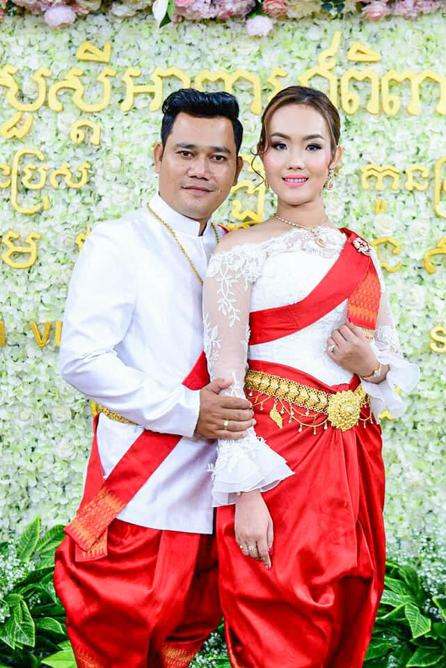 kambodschanische hochzeit brautpaar kostuem vutha zaza 1 von 5 1