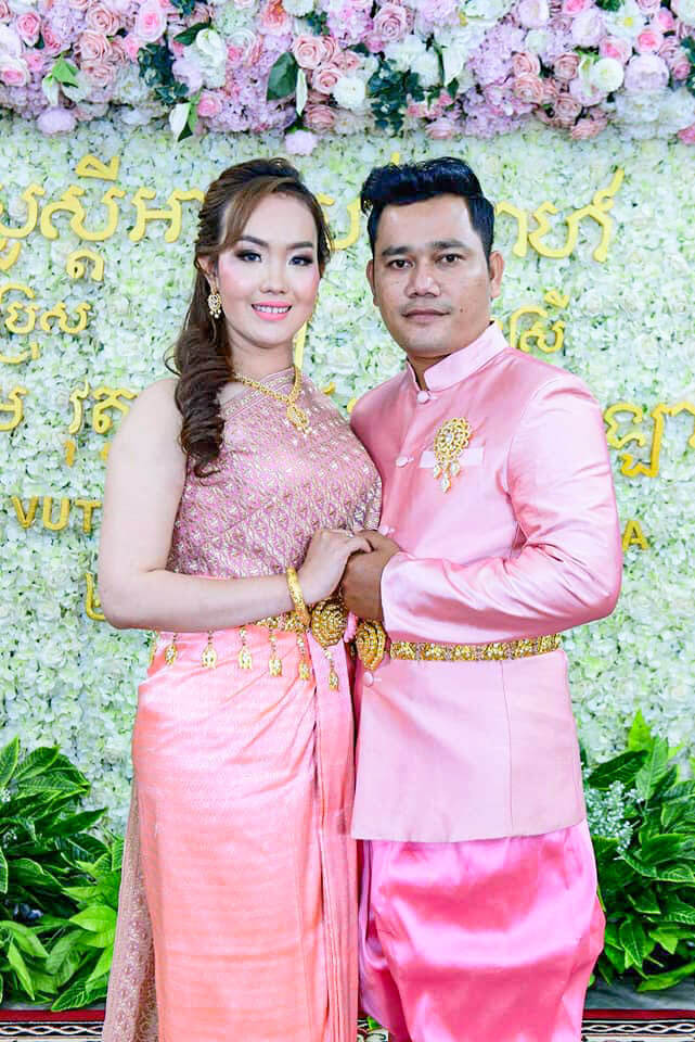 kambodschanische hochzeit brautpaar kostuem vutha zaza 3 von 5 1