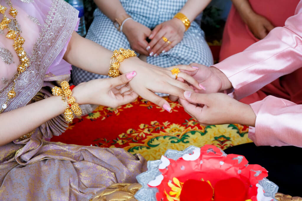 ringe tauschen hochzeit kambodscha kimhuo 1 von 1