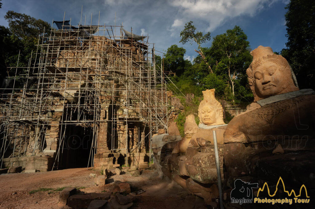 angkor thom west gate foto laurent dambies 2