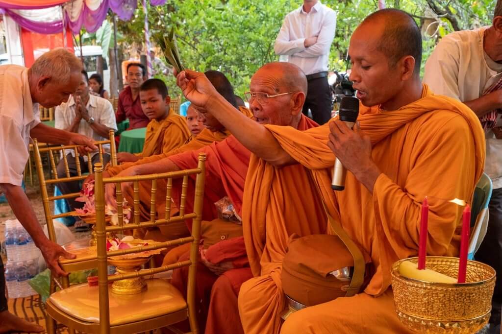 segnung moenche hochzeit kambodscha