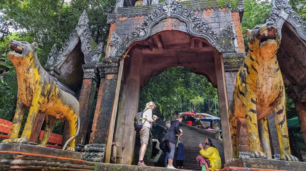 jeeptour phnom kulen treppe spenden 3