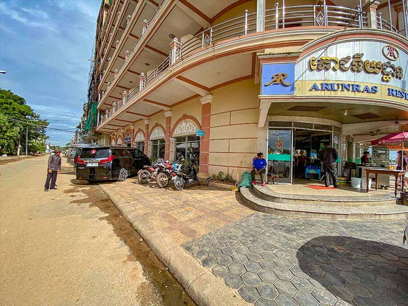arunras restaurant kampong thom kambodscha