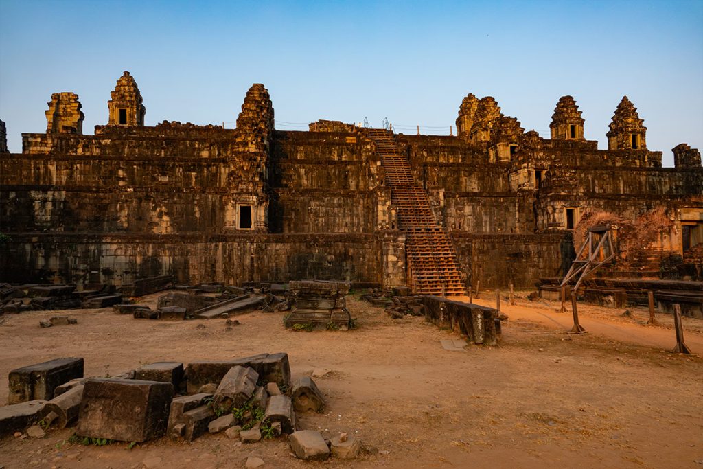 Stille Tage in Angkor - zwischen Tempeln, Licht und Zeit 19 phnom bakheng goldene stunde 1