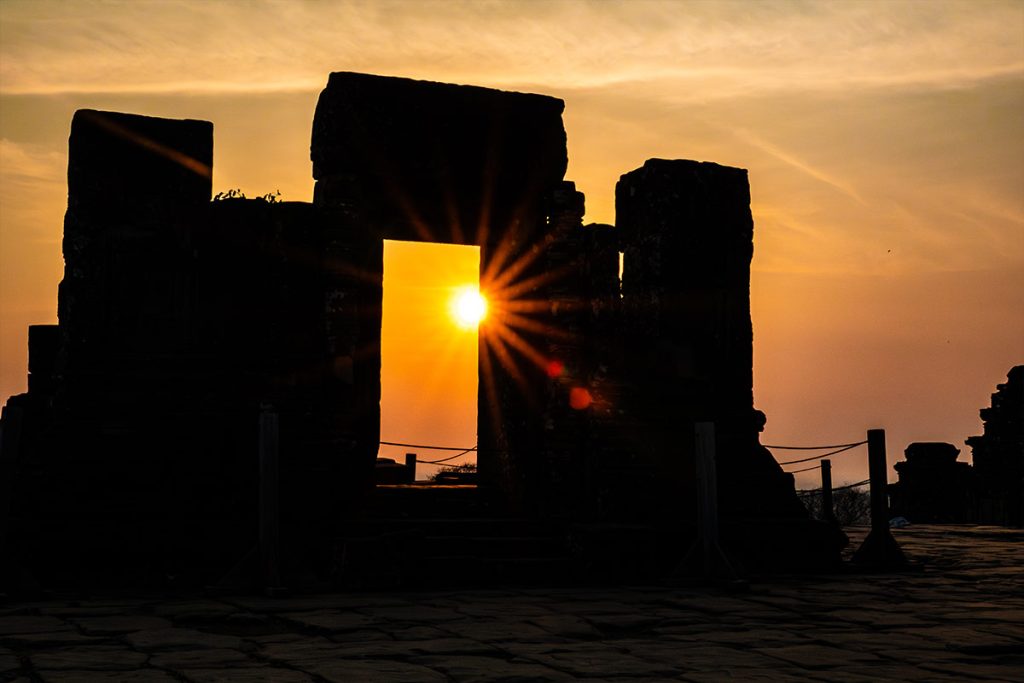 Stille Tage in Angkor - zwischen Tempeln, Licht und Zeit 17 sonnenstern goldene stunde phnom bakheng