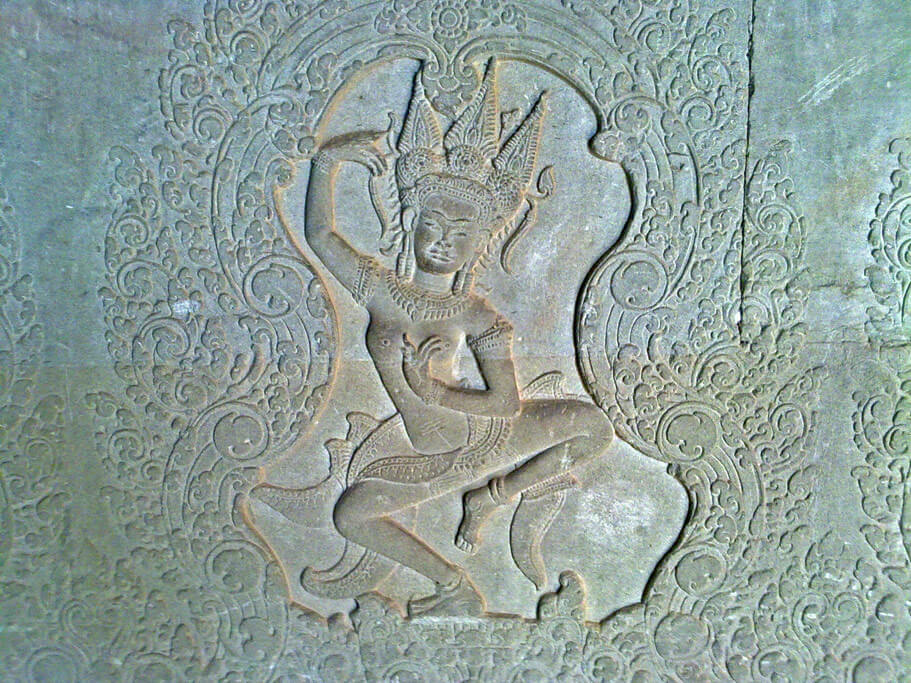Amazing carvings at Angkor Wat - Apsara dancer