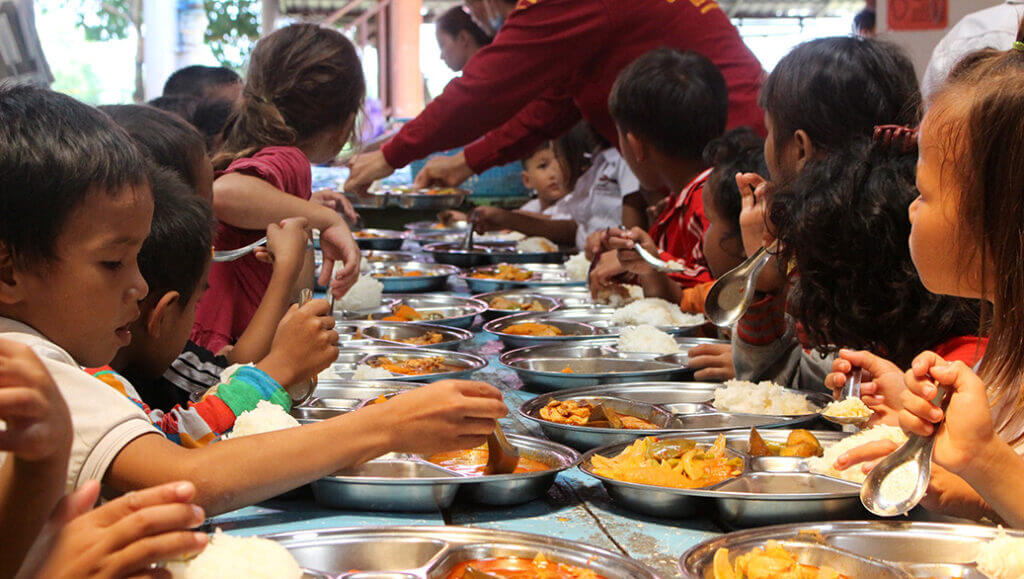 Food for children - M'Lop Tapang - aid organisaiotn in Sihanoukville