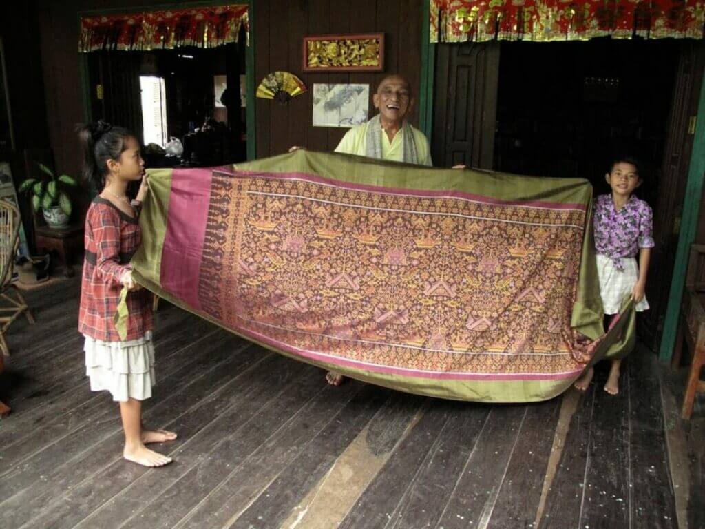 IKTT - Institute of Khmer Traditional Textiles - Religious ceremonial wall hanging