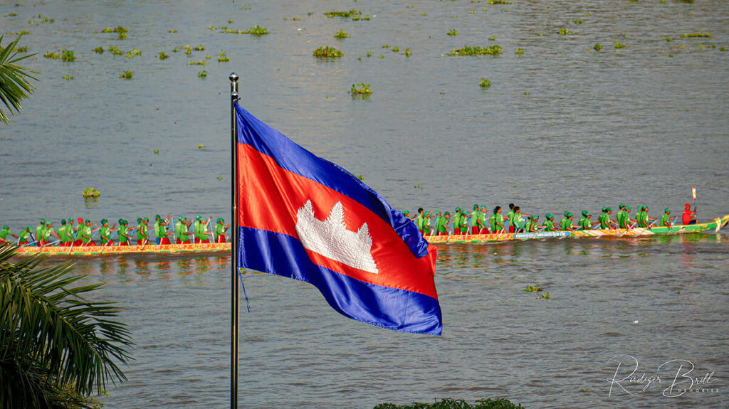 Dragpn Boat Bon Om Touk, Waterfestival in Cambodia