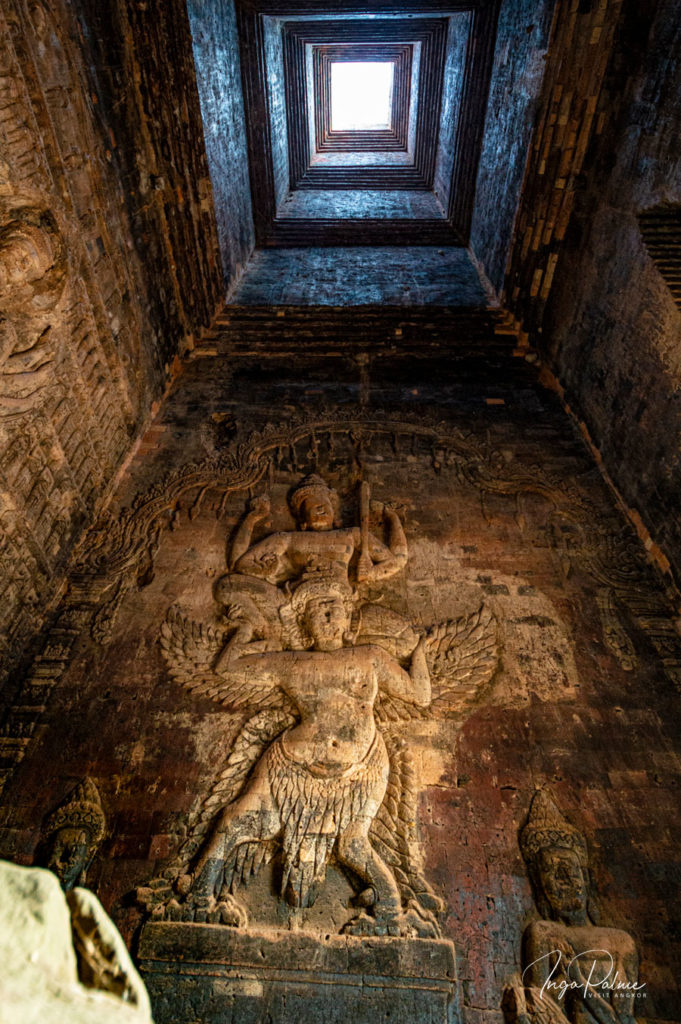 prasat kravan angkor tempel turm mitte wandrelief 5